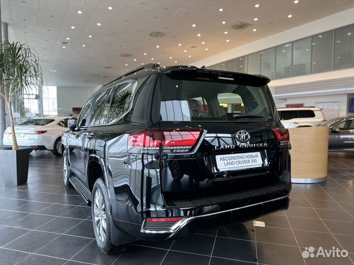 Toyota Land Cruiser 3.3 AT, 2024