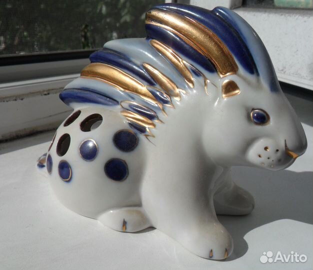 Фарфоровая статуэтка лфз