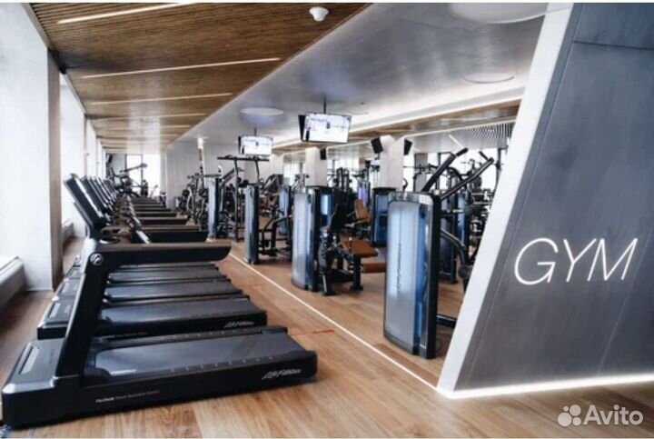 Абонемент в фитнес клуб с бассейном