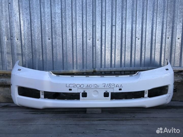Бампер передний Toyota Land Cruiser 200 арт 007189