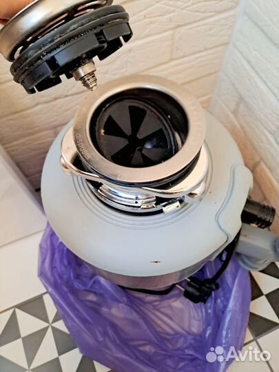 Измельчитель пищевых отходов бу