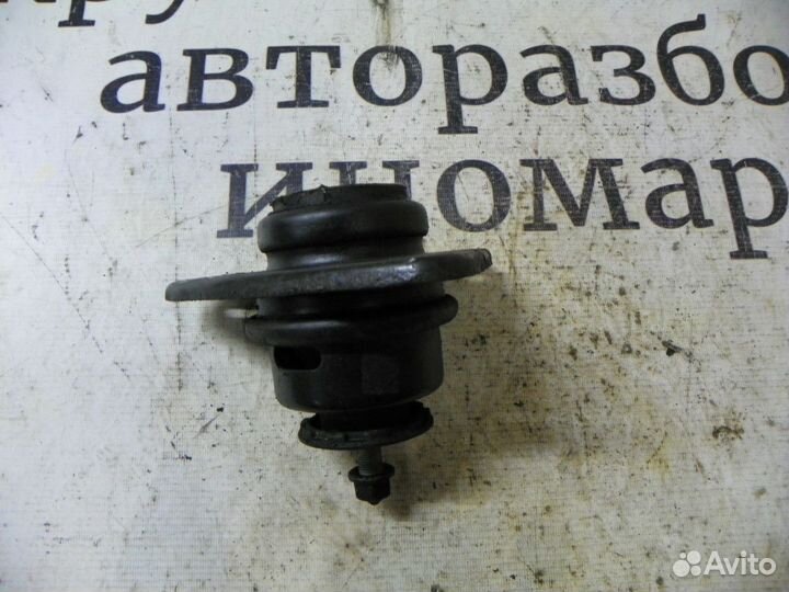 Опора двигателя правая Kia Ceed