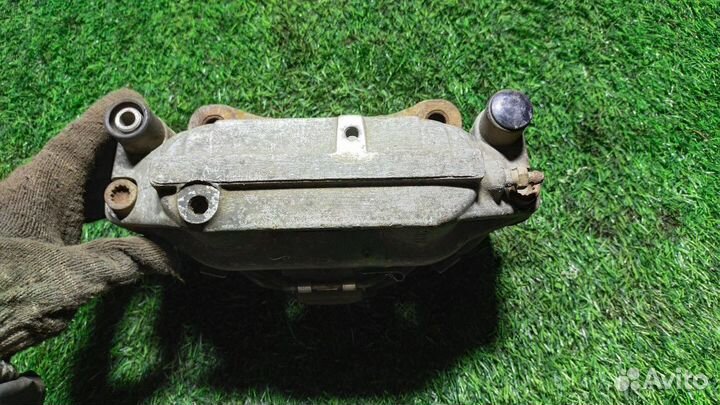 Суппорт тормозной передний левый Audi A8