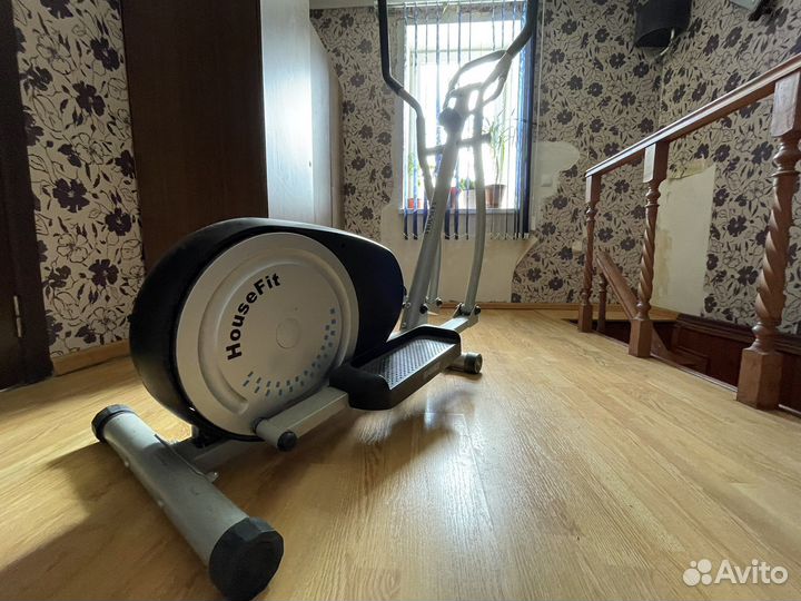 Эллиптический тренажер