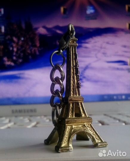 Брелок Эйфелева Башня Париж Франция
