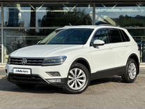 Volkswagen Tiguan 2.0 AMT, 2016, 160 050 км, с пробегом, цена 2 187 000 руб.