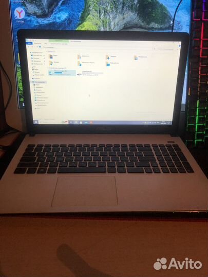 Ноутбук asus