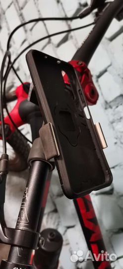 Держатель смартфона на руль велосипеда