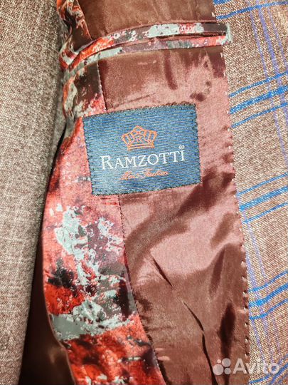 Мужской костюм тройка 52