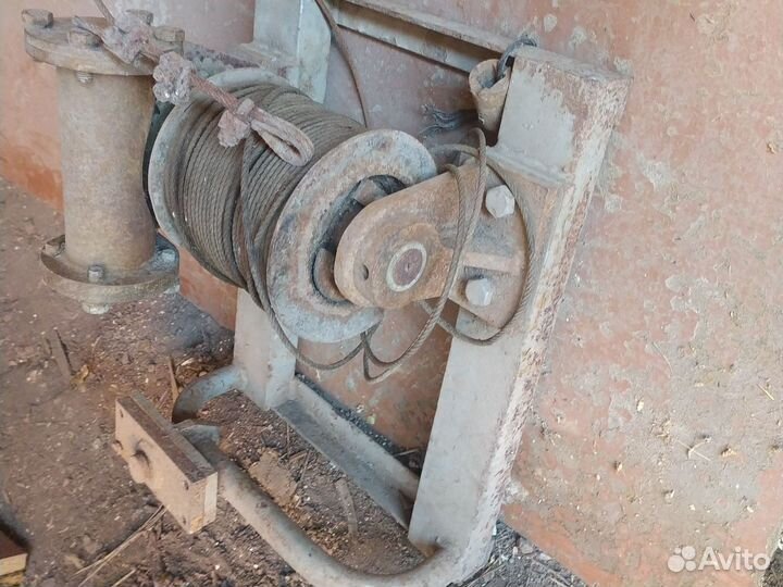 Компрессор автомобиля ЗИЛ