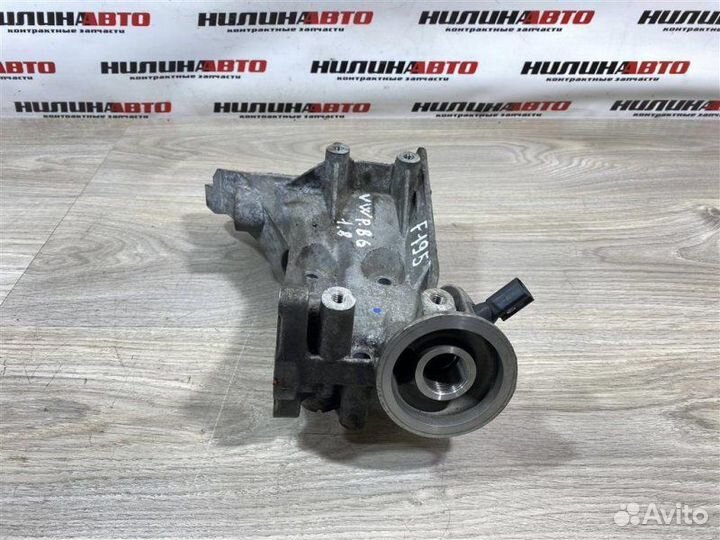 Кронштейн генератора Volkswagen Passat B6 1.8 2009