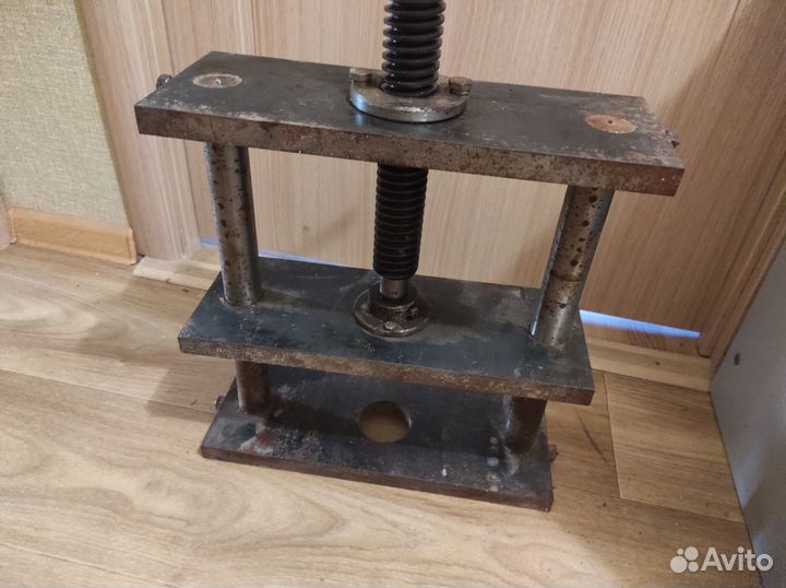 Пресс винтовой ручной