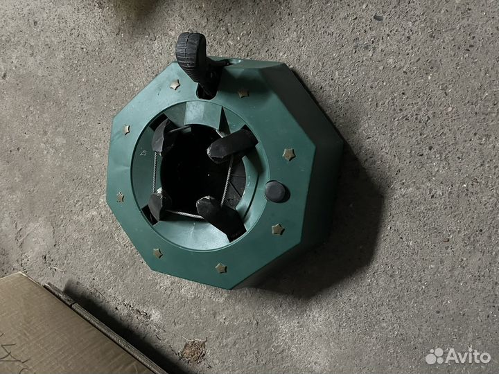 Подставка под елку