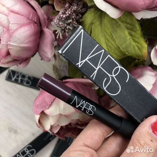 Помада-карандаш Nars
