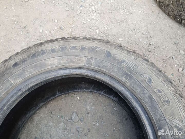 Goodyear UltraGrip Extreme 195/65 R15