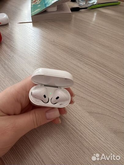 Airpods 1