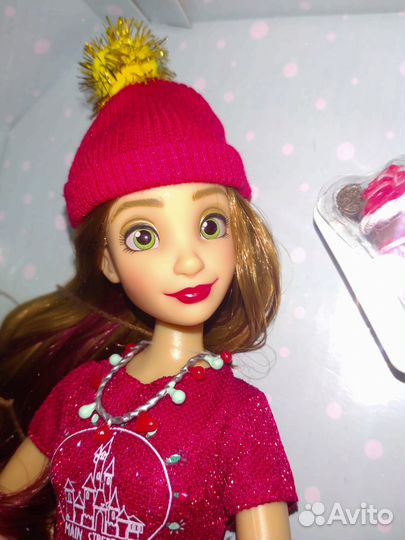 Кукла из новогоднего набора ily 4ever дисней