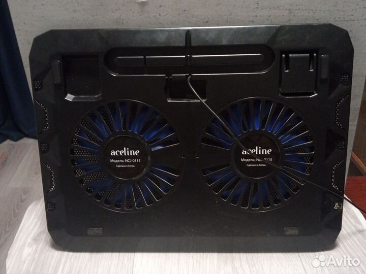 Подставка для ноутбука с вентиляторами