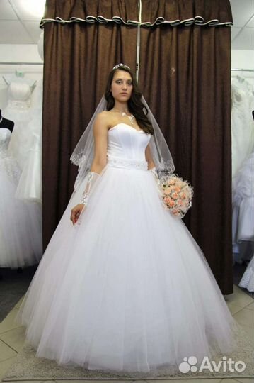 Свадебное платье