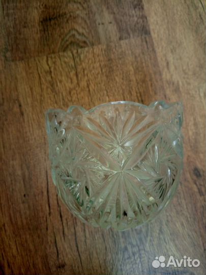 Ваза хрустальная