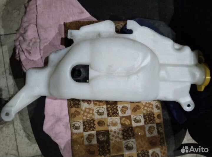 Бачок омывателя Dodge Ram 1500