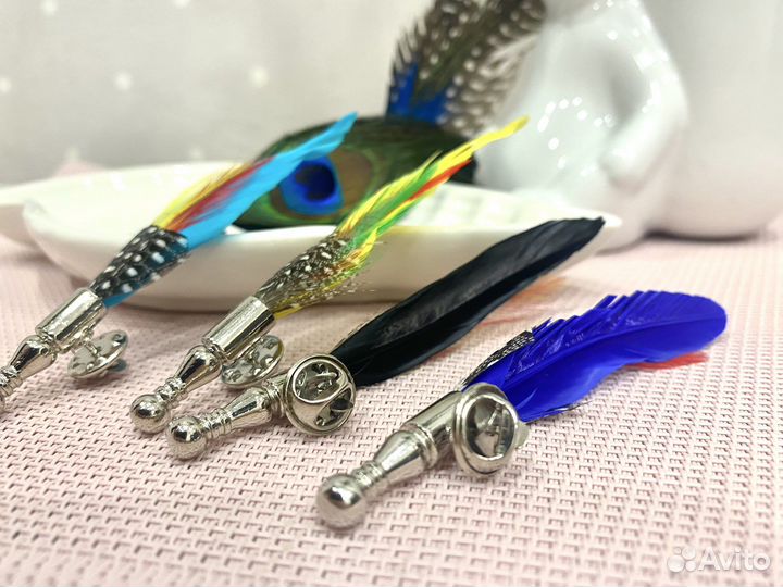 Брошь Перо разные