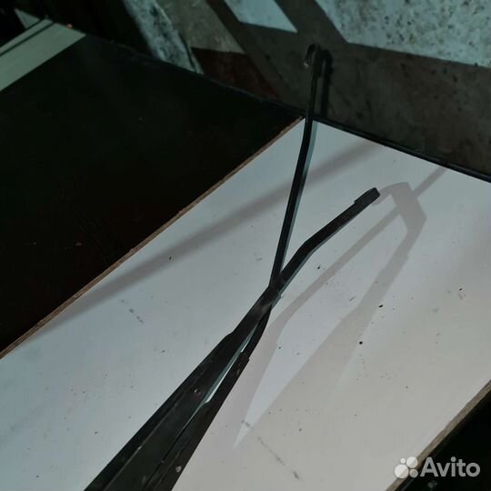 Поводок дворника mitsubishi lancer cedia