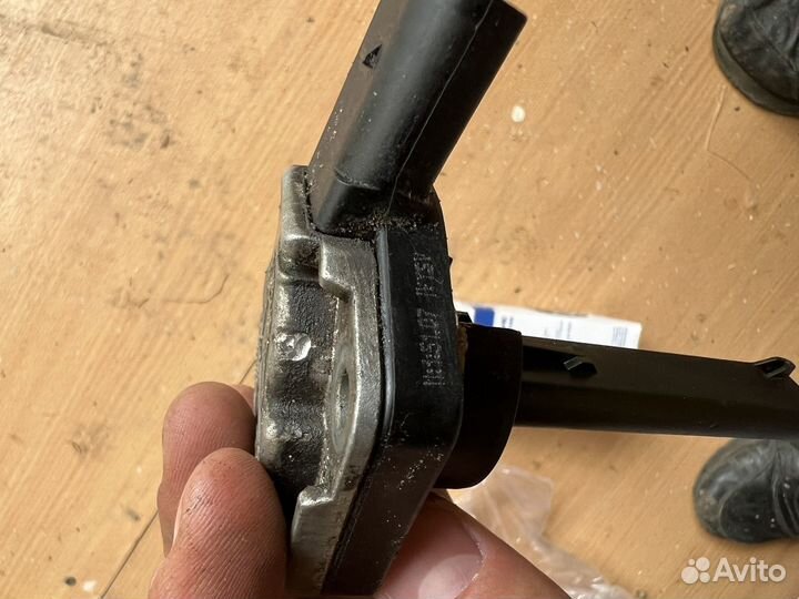 Датчик уровня масла Volkswagen passat b6