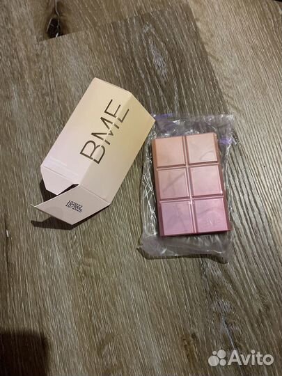 Палетка хайлайтер и бронзер новая