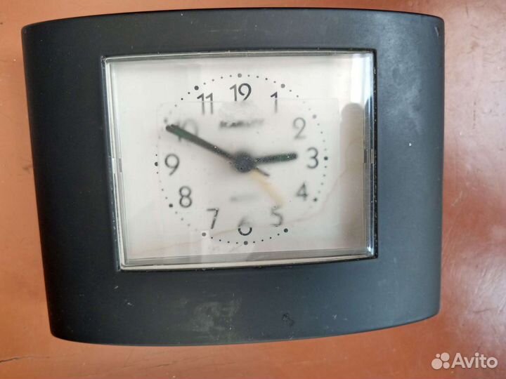 Часы будильник Scarlett