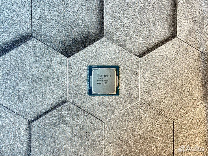 Процессор Intel Core i3-10100 / i3-10105 OEM