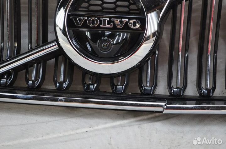Решетка радиатора Volvo XC40 2017- 31479417