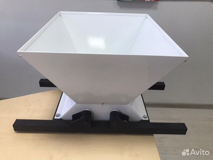 Давилка Дробилка, мялка механическая для винограда