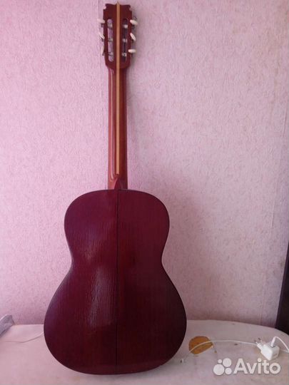 Акустическая гитара