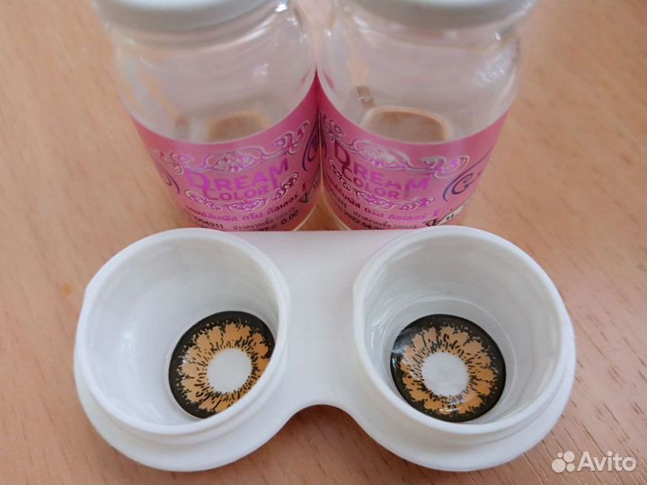 Цветные линзы, жёлтого цвета, сделаны в Корее