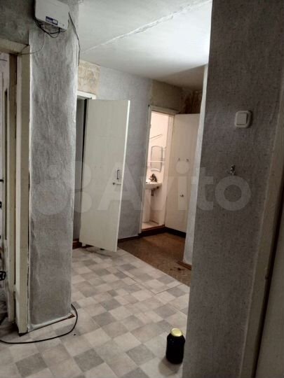 4-к. квартира, 64 м², 1/2 эт.