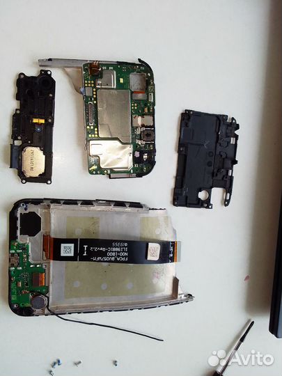 Запчасти от Honor 8s