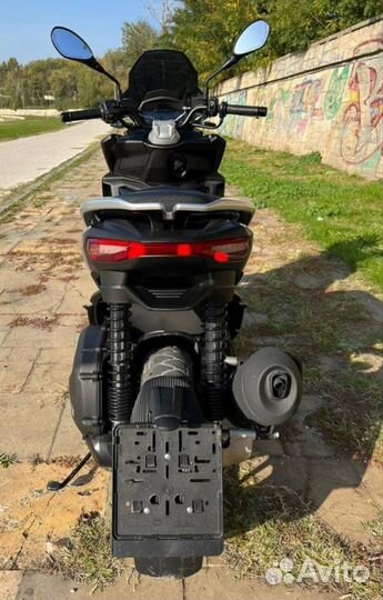 Aprilia SR GT 200 новый