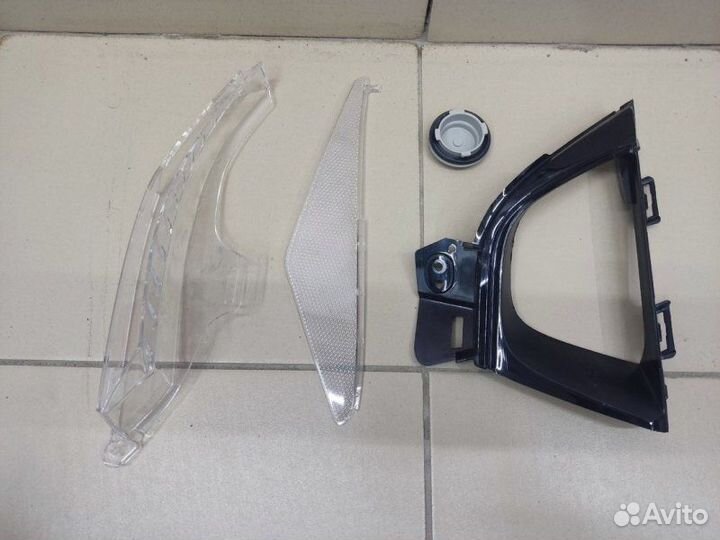 Фара запчасти правая Toyota Rav4 A40 2016