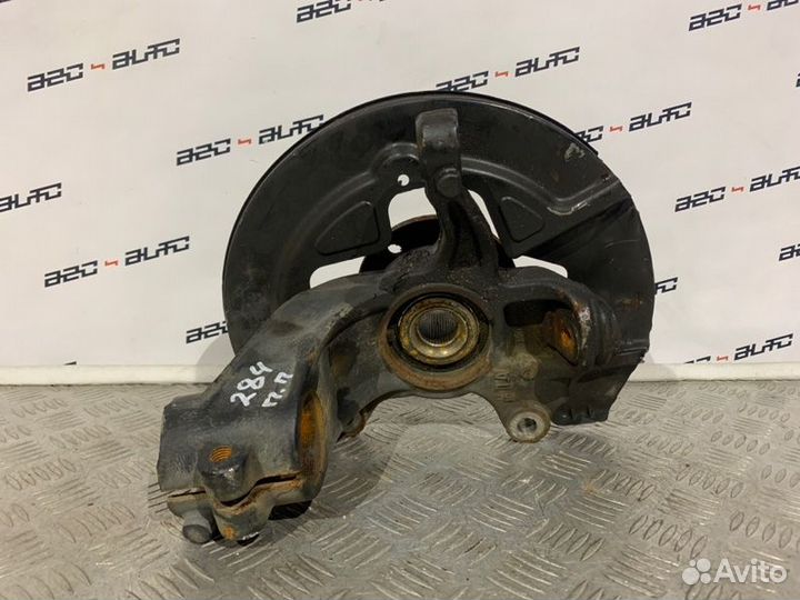 Кулак поворотный передний правый Volvo S80 2