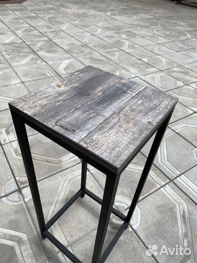 Подставка для цветов напольная металлическая