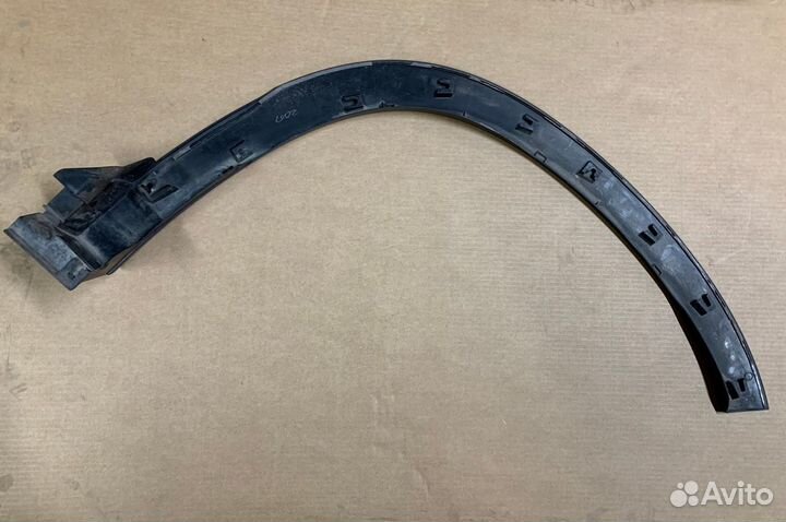 Накладка крыла переднего левого Forester S14