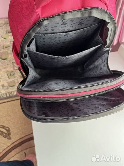 Продам школьный портфель