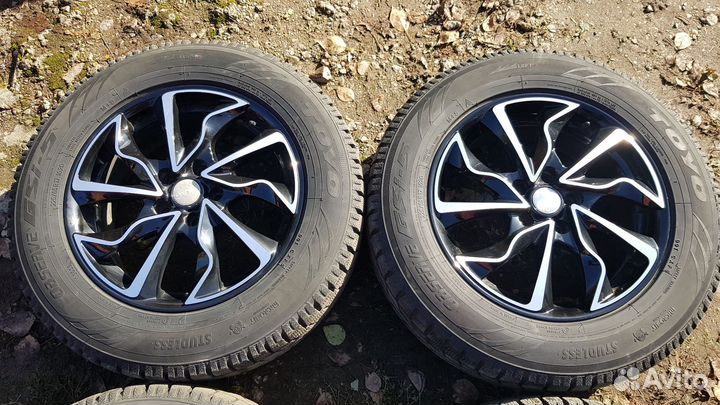 Зимний комплект колес Toyota RAV4 r17