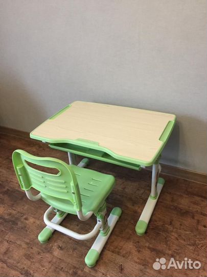Растущая парта и стул