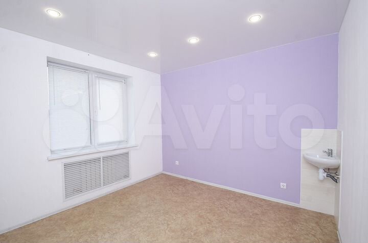 2-к. квартира, 72 м², 1/10 эт.