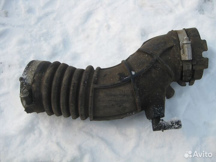 Патрубок воздушный Рено Флюенс, Меган 3, Сценик 3