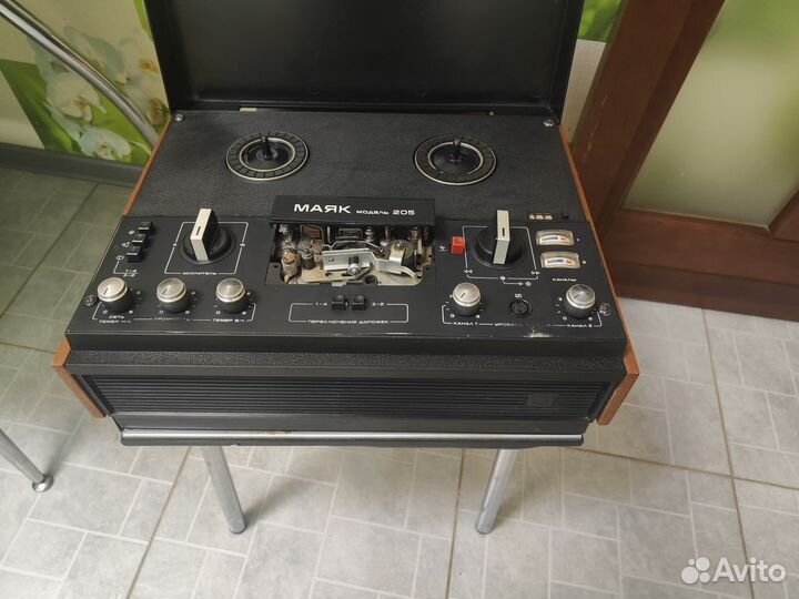 Катушечный магнитофон