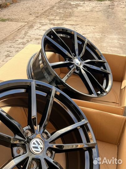 Диски R*19/5x112 Pretoria.VW Golf,Jetta,Octavia