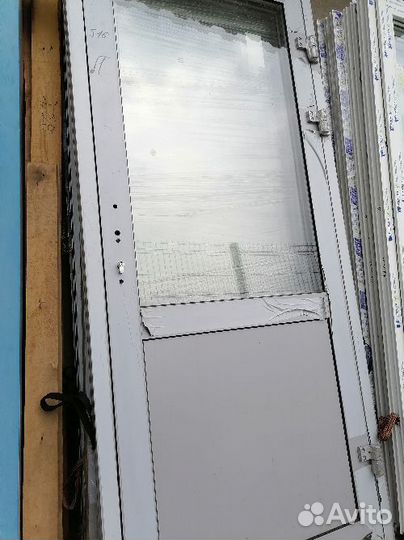 Алюминиевая дверь бу и новая